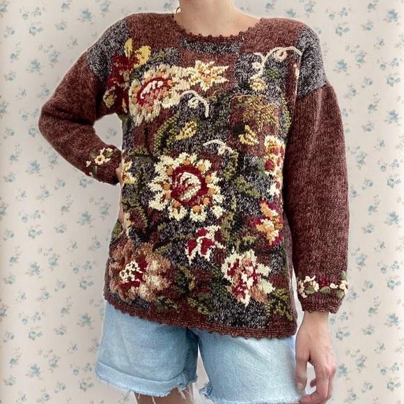 Vintage 1980's Floral Embroidered Knit Crewneck Sweater - Picture 1 of 4